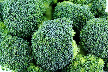 simsearch:400-07822704,k - Fresh broccoli in closeup Photographie de stock - Aubaine LD & Abonnement, Code: 400-07289294