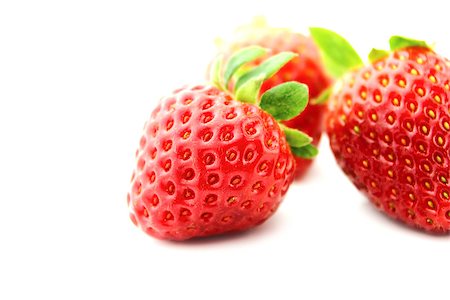 simsearch:400-04277002,k - Strawberries isolated over white background Stock Photo - Budget Royalty-Free & Subscription, Code: 400-07289491