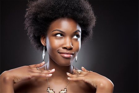 simsearch:400-07292674,k - Young black beauty with afro hairstyle Photographie de stock - Aubaine LD & Abonnement, Code: 400-07294463