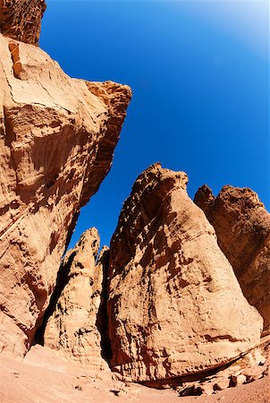 simsearch:400-07306312,k - Fisheye view of rock formations known as Solomon Pillars in Timna National Park in Israel Foto de stock - Super Valor sin royalties y Suscripción, Código: 400-07294856