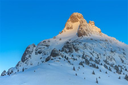 simsearch:400-07298343,k - mountain top in winter, Ciucas Mountains, Romania Fotografie stock - Microstock e Abbonamento, Codice: 400-07295401