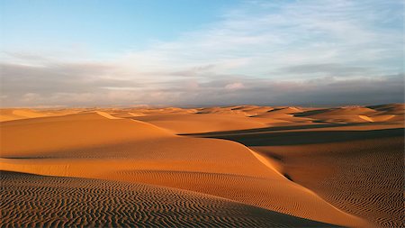 simsearch:400-05108653,k - sand dunes in the desert of sahara in morocco Stock Photo - Budget Royalty-Free & Subscription, Code: 400-07295414