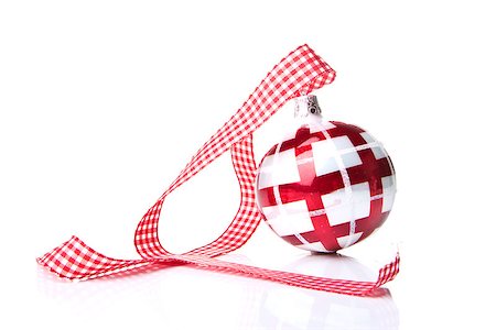 simsearch:400-07920008,k - red and white christmas bauble isolated with white background Fotografie stock - Microstock e Abbonamento, Codice: 400-07295427