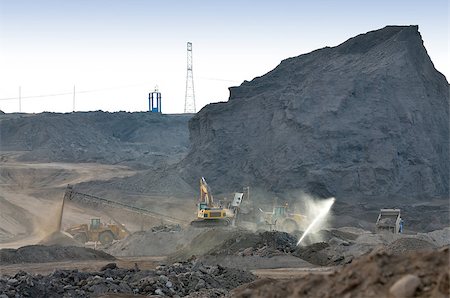 Dump of the coal mine and equipment Foto de stock - Super Valor sin royalties y Suscripción, Código: 400-07295700