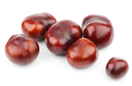 simsearch:400-07289954,k - Group of chestnuts isolated on white background Foto de stock - Royalty-Free Super Valor e Assinatura, Número: 400-07296706