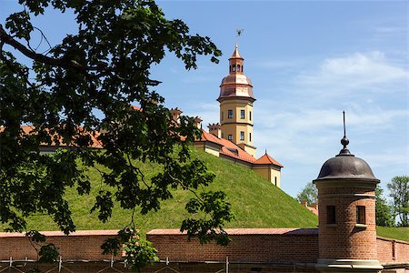 simsearch:400-04082094,k - Medieval castle in Niasvizh, Belarus. Photographie de stock - Aubaine LD & Abonnement, Code: 400-07297296