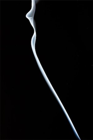 simsearch:400-04332303,k - The abstract figure of the smoke on a black background Photographie de stock - Aubaine LD & Abonnement, Code: 400-07297887