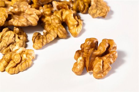 simsearch:400-07289954,k - A closeup of walnuts - kernel. Foto de stock - Royalty-Free Super Valor e Assinatura, Número: 400-07298392