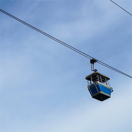 simsearch:400-04303416,k - Cable car on the blue sky background Stock Photo - Budget Royalty-Free & Subscription, Code: 400-07299017