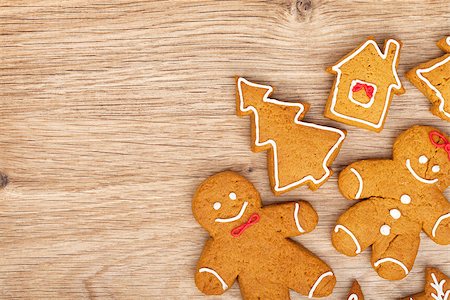 simsearch:400-05746007,k - Homemade various christmas gingerbread cookies on wooden background with copy space Stockbilder - Microstock & Abonnement, Bildnummer: 400-07299375