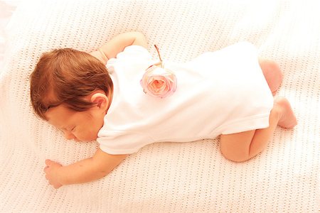 simsearch:400-04737497,k - a one cute little newborn baby Stockbilder - Microstock & Abonnement, Bildnummer: 400-07291569