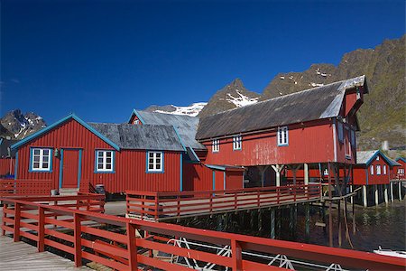 Typical red fishing port on Lofoten islands in Norway Photographie de stock - Aubaine LD & Abonnement, Code: 400-07291621