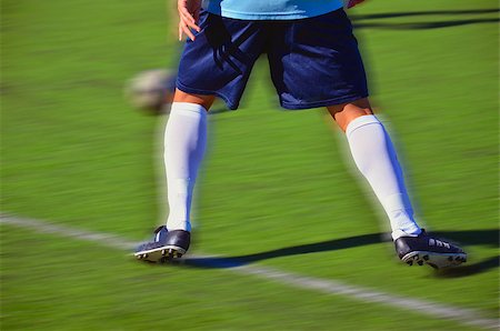 simsearch:400-06513403,k - Soccer player waiting for ball Stock Photo - Budget Royalty-Free & Subscription, Code: 400-07292636