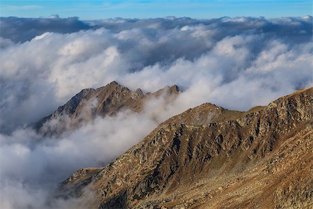 simsearch:400-07302061,k - mountain landscape in the Carpathian Mountains, Fagaras, Romania Foto de stock - Royalty-Free Super Valor e Assinatura, Número: 400-07292990