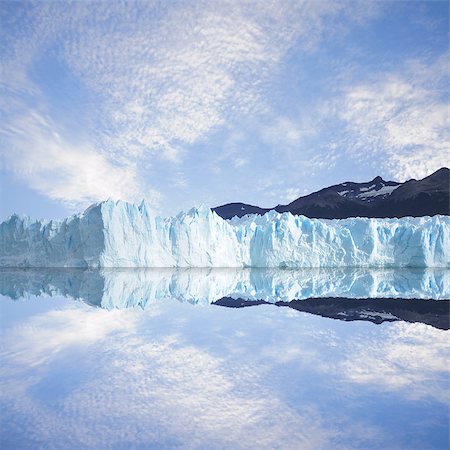 simsearch:400-07325218,k - Perito Moreno glacier. Argentina. Photographie de stock - Aubaine LD & Abonnement, Code: 400-07293159
