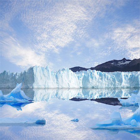 simsearch:400-07325218,k - Perito Moreno glacier. Argentina. Photographie de stock - Aubaine LD & Abonnement, Code: 400-07293160