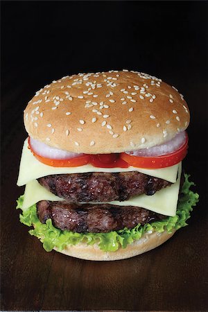 simsearch:400-07293811,k - burger on a dish Stock Photo - Budget Royalty-Free & Subscription, Code: 400-07293793