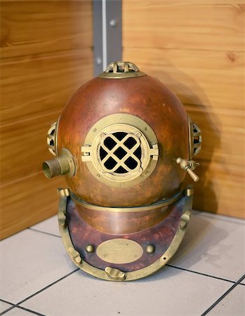 diver in the suit - Old diving helmet Stock Photo - Budget Royalty-Free & Subscription, Code: 400-07293883