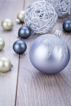 simsearch:400-08406041,k - festive glitter christmas decoration bauble seasonal Fotografie stock - Microstock e Abbonamento, Codice: 400-07305058