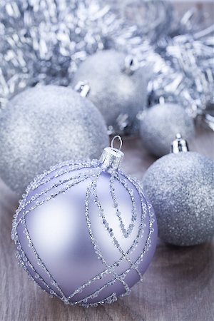 simsearch:400-08406041,k - festive glitter christmas decoration bauble seasonal Fotografie stock - Microstock e Abbonamento, Codice: 400-07305064