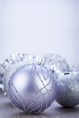 simsearch:400-08406041,k - festive glitter christmas decoration bauble seasonal Fotografie stock - Microstock e Abbonamento, Codice: 400-07305067