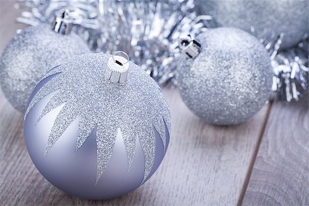 simsearch:400-08406041,k - festive glitter christmas decoration bauble seasonal Fotografie stock - Microstock e Abbonamento, Codice: 400-07305071