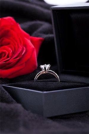 simsearch:400-07306125,k - red rose and diamond ring in a box present love valentines engagement Stock Photo - Budget Royalty-Free & Subscription, Code: 400-07305100