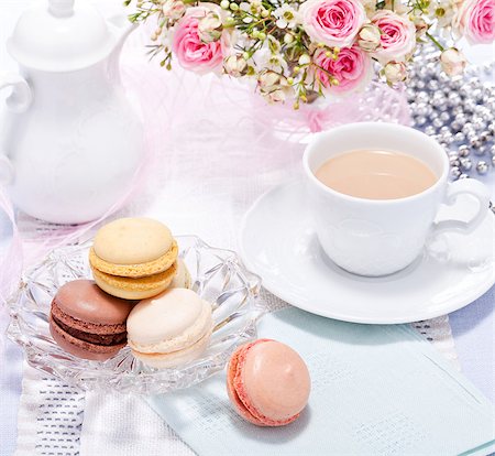 simsearch:400-04855702,k - traditional delicious sweet dessert macarons and coffee on table Photographie de stock - Aubaine LD & Abonnement, Code: 400-07305174