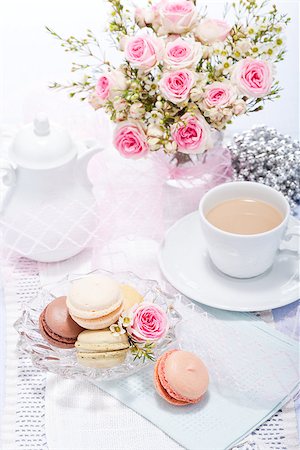 simsearch:400-04855702,k - traditional delicious sweet dessert macarons and coffee on table Photographie de stock - Aubaine LD & Abonnement, Code: 400-07305187