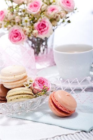 simsearch:400-04855702,k - traditional delicious sweet dessert macarons and coffee on table Photographie de stock - Aubaine LD & Abonnement, Code: 400-07305189