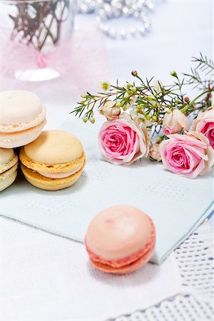 simsearch:400-04855702,k - traditional delicious sweet dessert macarons and coffee on table Photographie de stock - Aubaine LD & Abonnement, Code: 400-07305180