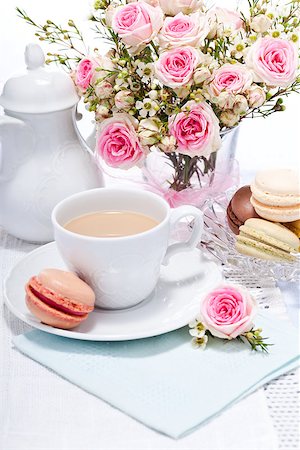 simsearch:400-04855702,k - traditional delicious sweet dessert macarons and coffee on table Photographie de stock - Aubaine LD & Abonnement, Code: 400-07305192