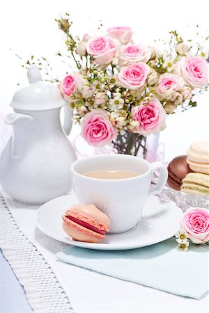 simsearch:400-04855702,k - traditional delicious sweet dessert macarons and coffee on table Photographie de stock - Aubaine LD & Abonnement, Code: 400-07305193