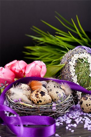 simsearch:400-07406705,k - pink tulips and brown eggs with purple ribbon colorful easter decoration Foto de stock - Super Valor sin royalties y Suscripción, Código: 400-07306988