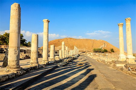 Ancient city of Beit She'an in Israel Stockbilder - Microstock & Abonnement, Bildnummer: 400-07308013