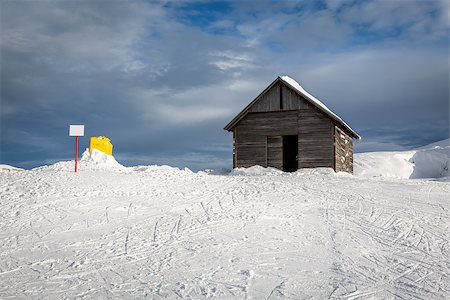 simsearch:400-07309469,k - Old Barn in Madonna di Campiglio Ski Resort, Italian Alps, Italy Stock Photo - Budget Royalty-Free & Subscription, Code: 400-07308646