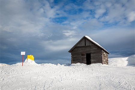 simsearch:400-07309469,k - Old Barn in Madonna di Campiglio Ski Resort, Italian Alps, Italy Stock Photo - Budget Royalty-Free & Subscription, Code: 400-07309468