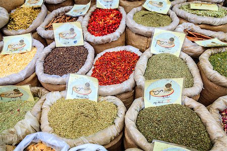 Bags with spices and grains at Mahane Yehuda, famous market in Jerusalem Stockbilder - Microstock & Abonnement, Bildnummer: 400-07309709