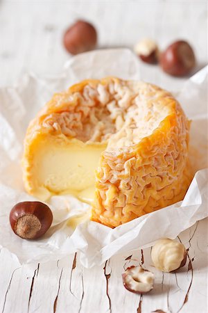 simsearch:400-05682309,k - French cheese Lagres with  nuts on an old wooden background. Stock Photo - Budget Royalty-Free & Subscription, Code: 400-07300141