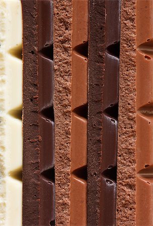 simsearch:400-08789726,k - Sweet chocolate bars close-up. Photographie de stock - Aubaine LD & Abonnement, Code: 400-07300153