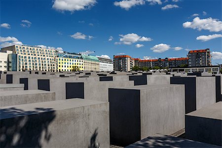 The Jewish Holocaust Memorial in Central Berlin, Germany Foto de stock - Super Valor sin royalties y Suscripción, Código: 400-07300303