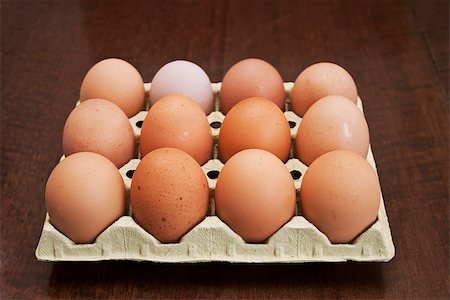 fmgk (artist) - Dozen fresh brown hen eggs Stock Photo - Budget Royalty-Free & Subscription, Code: 400-07300669