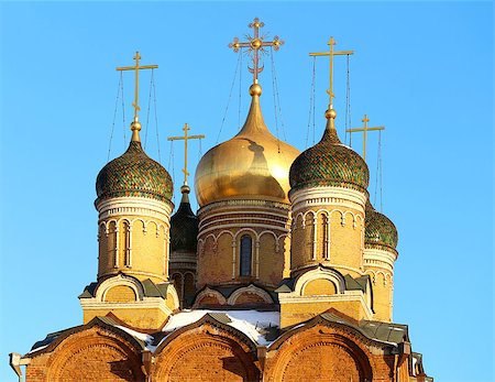 simsearch:862-03732205,k - Beautiful church in the center of Moscow Photographie de stock - Aubaine LD & Abonnement, Code: 400-07300882