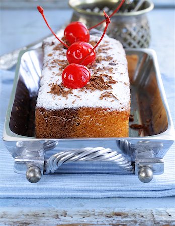 simsearch:400-07515721,k - pound cake with powdered sugar and berries Foto de stock - Super Valor sin royalties y Suscripción, Código: 400-07301981