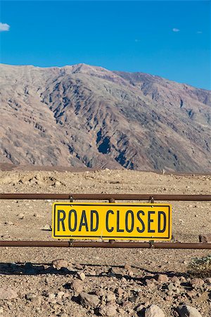 simsearch:400-08187897,k - Death Valley, California. Road Closed sign in the middle of the desert. Stock Photo - Budget Royalty-Free & Subscription, Code: 400-07302458