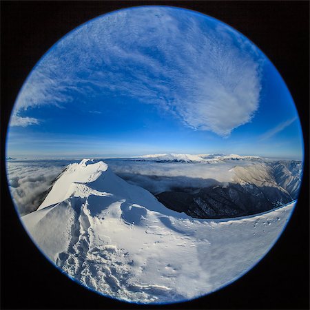 simsearch:400-07298343,k - mountain top in winter, Piatra Craiului Mountains, Romania Fotografie stock - Microstock e Abbonamento, Codice: 400-07302632