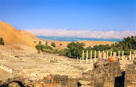 Ancient city of Beit She'an in Israel Stockbilder - Microstock & Abonnement, Bildnummer: 400-07302647