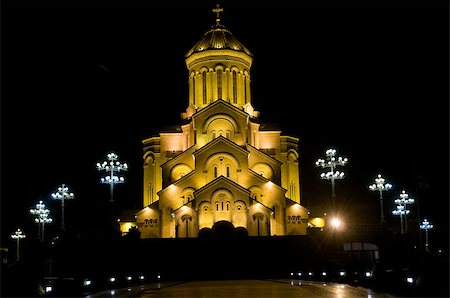 simsearch:400-09221403,k - This is a photo of illuminated Cathedral. The Holy Trinity Cathedral of Tbilisi is the main Cathedral of the Georgian Orthodox Church located in Tbilisi, the capital of Georgia. Photographie de stock - Aubaine LD & Abonnement, Code: 400-07303161