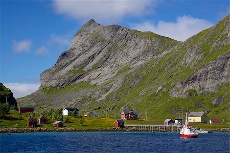 simsearch:400-06557083,k - Picturesque village by the fjord on Lofoten islands in Norway Stockbilder - Microstock & Abonnement, Bildnummer: 400-07303244