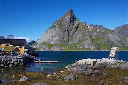 sakrisoy - Traditional fishing harbor and dried stockfish on Lofoten islands in Norway Photographie de stock - Aubaine LD & Abonnement, Code: 400-07303243